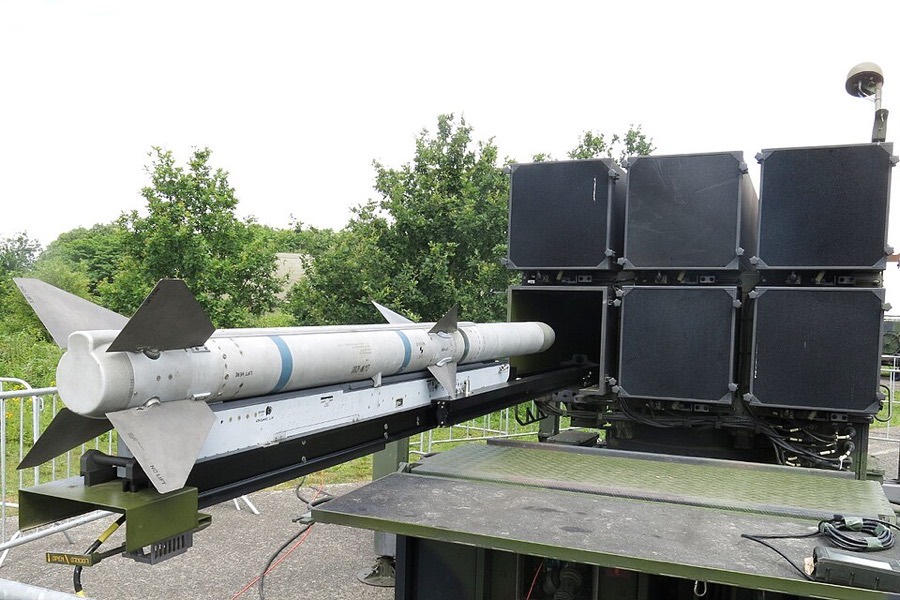A Royal Netherlands Army NASAMS launcher on display at Gilze-Rijen in 2014.