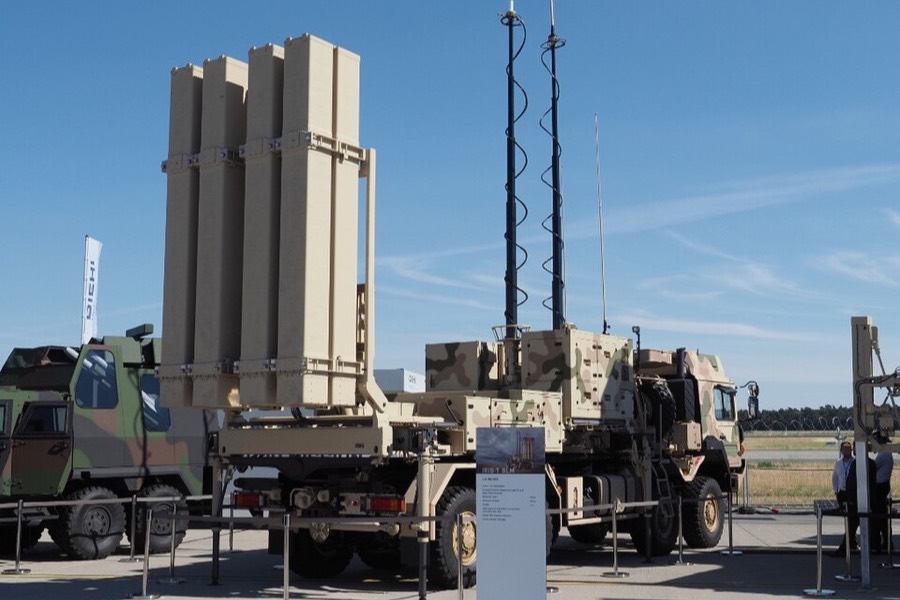 An IRIS-T SLM launcher on static display at ILA Berlin 2022.