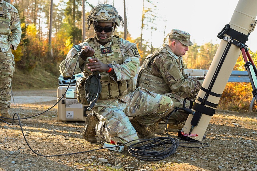 Soldiers assemble a Switchblade 600 before launch during loitering munition training.